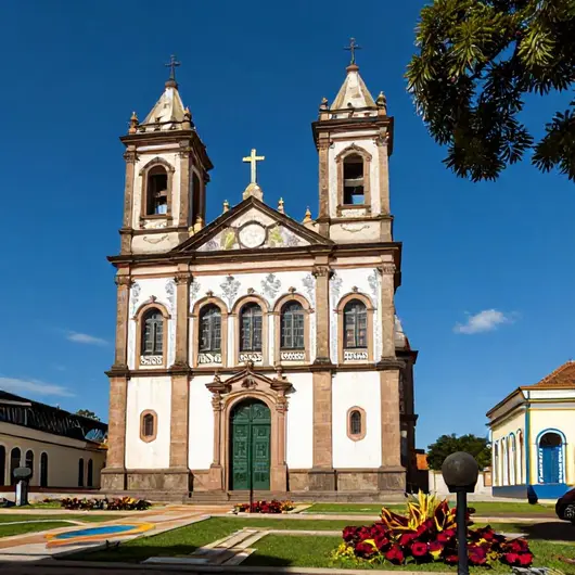 Descubra as Igrejas e Templos de Cuiabá – Riqueza Cultural e Religiosa